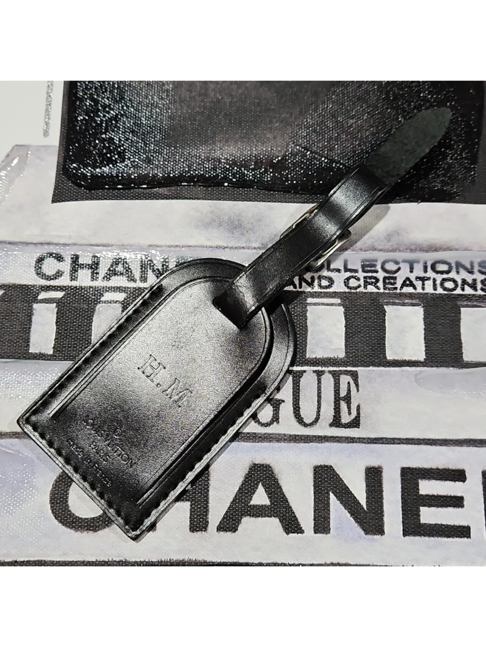 Louis Vuitton Black Leather Travel Tag EUC(H.M. Initial)